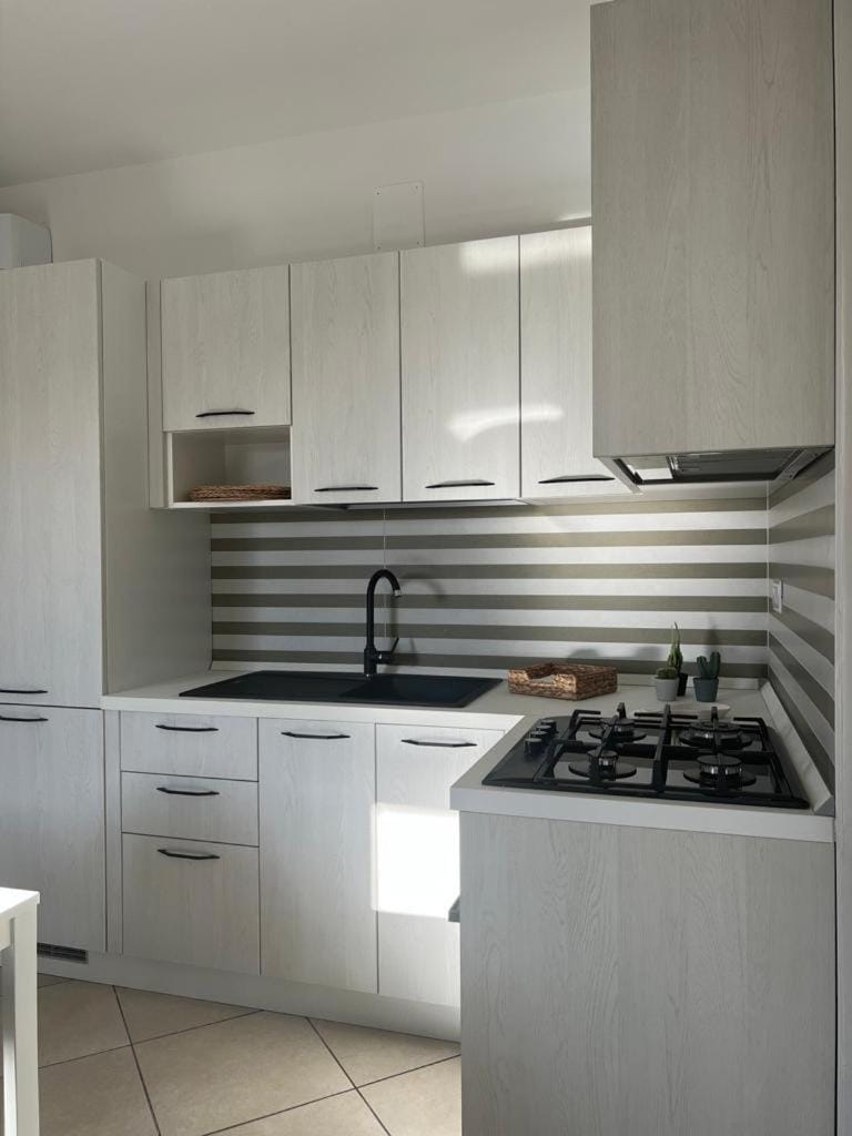 Kitchen or kitchenette, pet friendly, stove