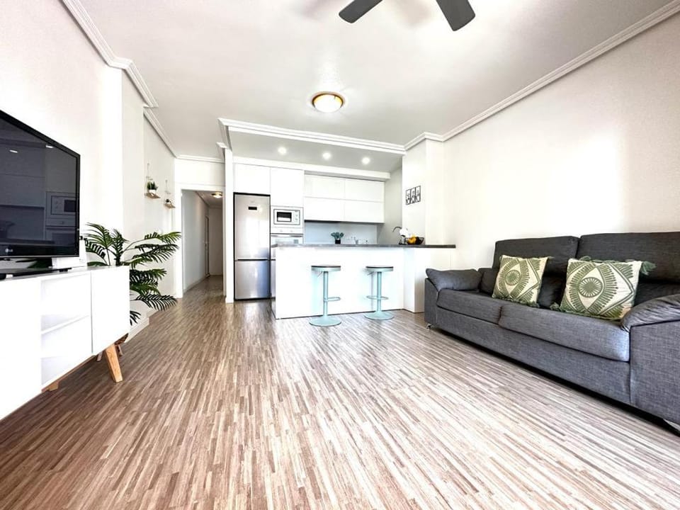 Lounge or bar, Dining area, kitchen