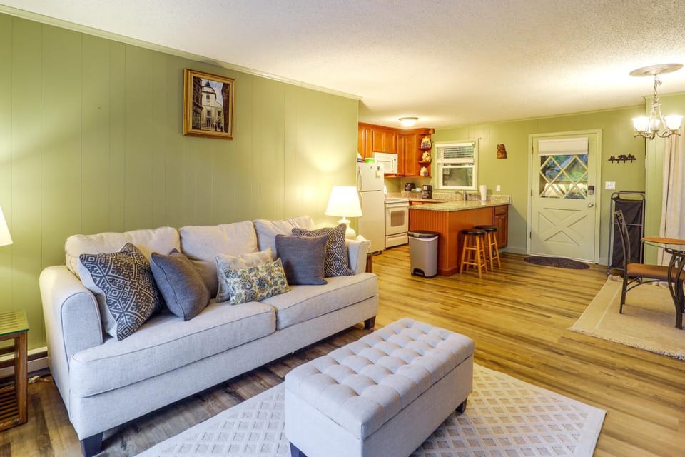 Walk to Slopes! Pet-Friendly Beech Mtn Condo House in Beech Mountain
