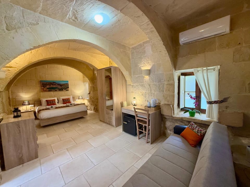 Seating area, Bedroom