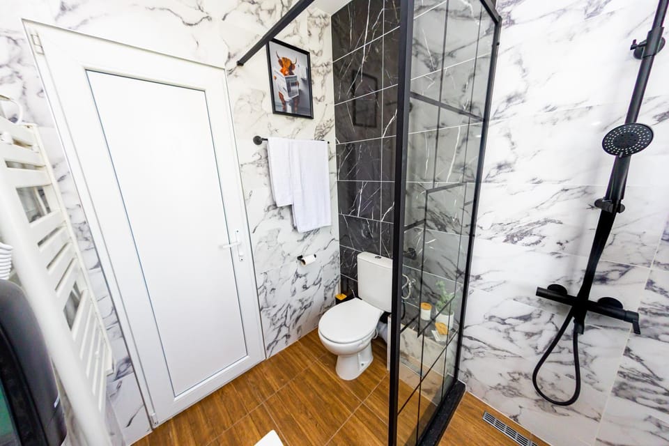 Shower, Toilet, Bathroom