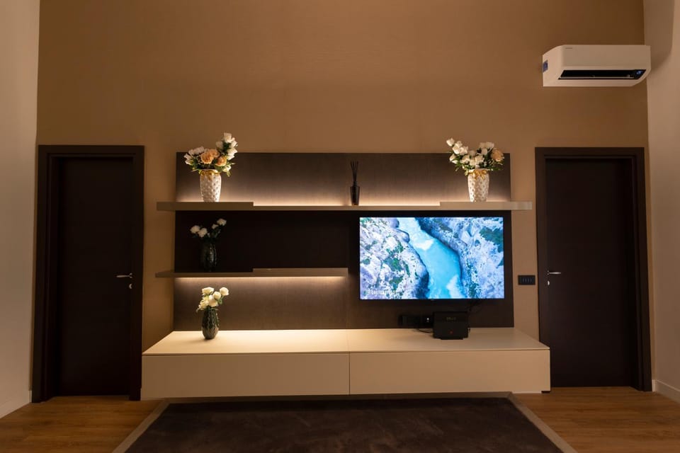 luxury and exclusive Bovio square house Apartment in Naples