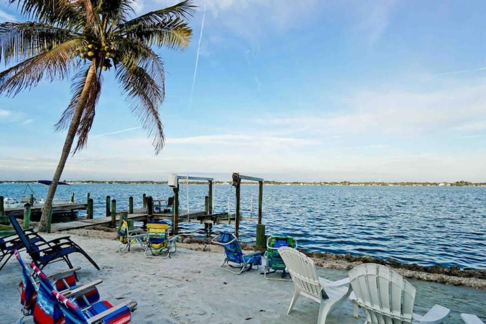 Island Oasis Delights with Extraordinary Bay Views Villa in Manasota Key