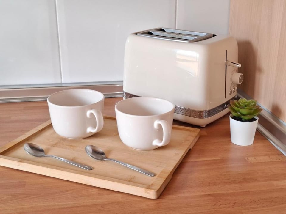 Coffee/tea facilities, Kitchen or kitchenette