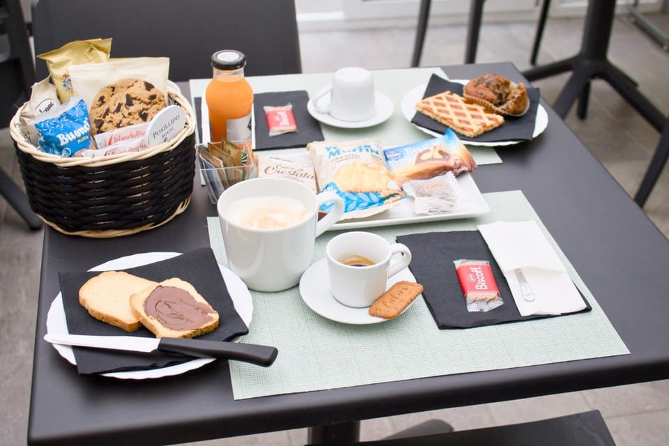 Food and drinks, Food, Breakfast