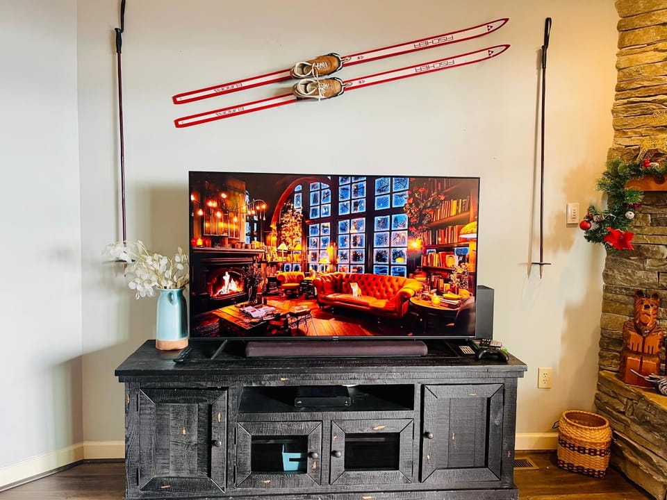 TV and multimedia, Evening entertainment, flat iron