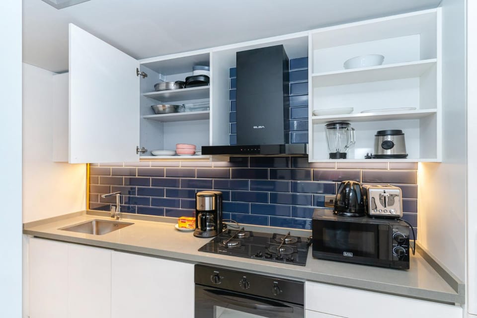 Coffee/tea facilities, Kitchen or kitchenette, minibar, pet friendly, stove, toaster