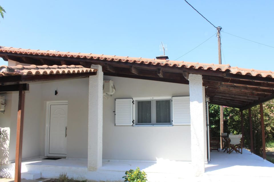 Sea Breeze House in Peloponnese, Western Greece and the Ionian