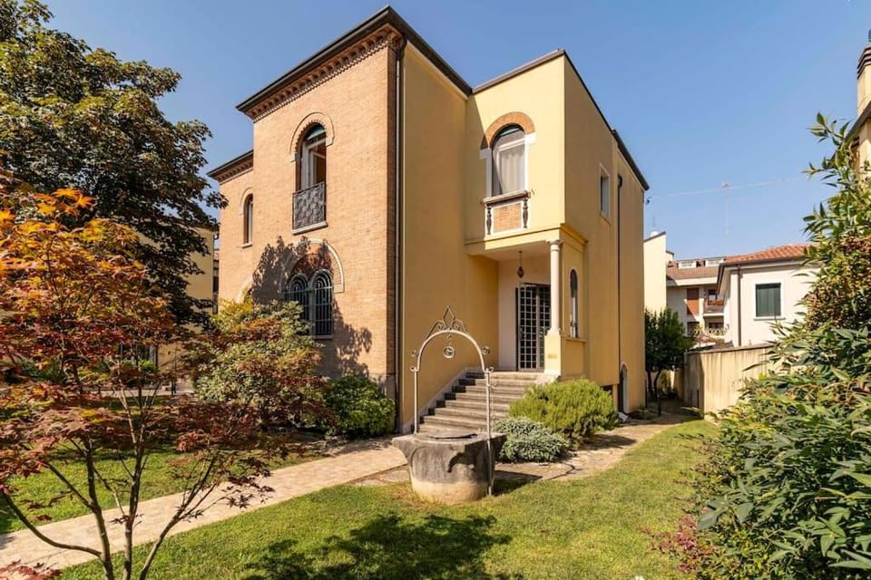 enJoy Home - Villa Appiani, Prato della Valle Apartment in Padua