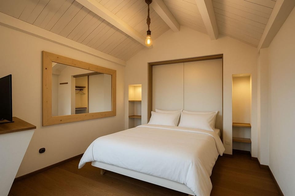 Bed, TV and multimedia, Bedroom, wardrobe