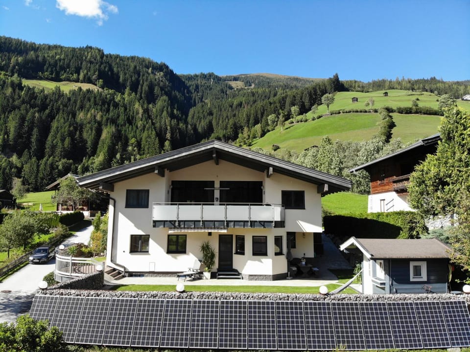 Property building, Summer, Mountain view