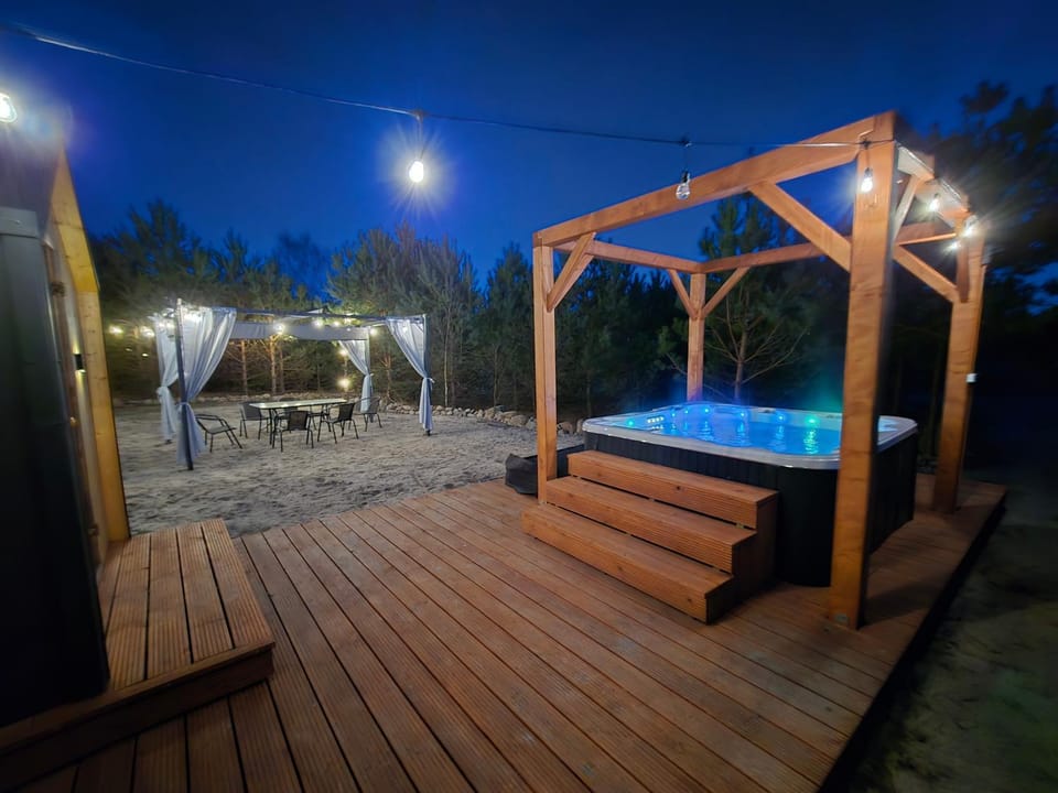 Hot Tub, Pool view