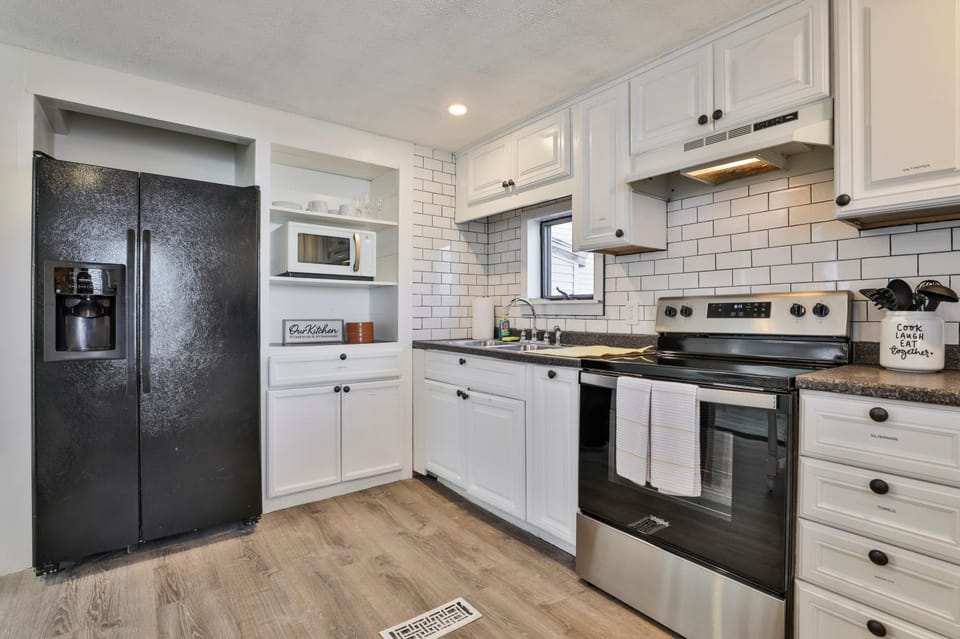 M20 Rentals Beautiful Salem NH 3bd 1ba Centrally Located Apartment in Methuen