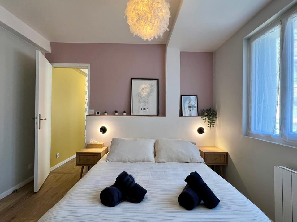 Bed, Bedroom, heating