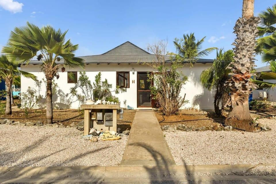 Casa de las Brisas in Waterlands Village House in Venezuela