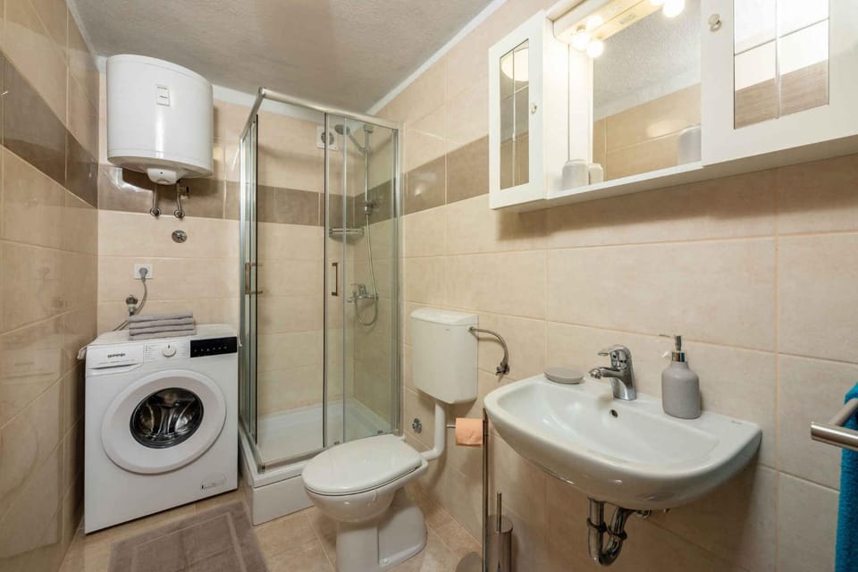 Shower, Bathroom, washing machine