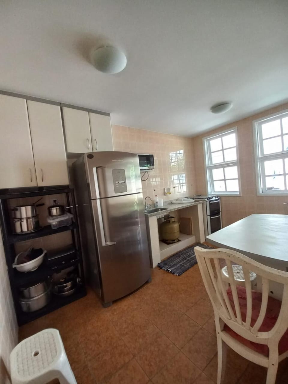 Kitchen or kitchenette, Dining area, minibar, pet friendly, stove