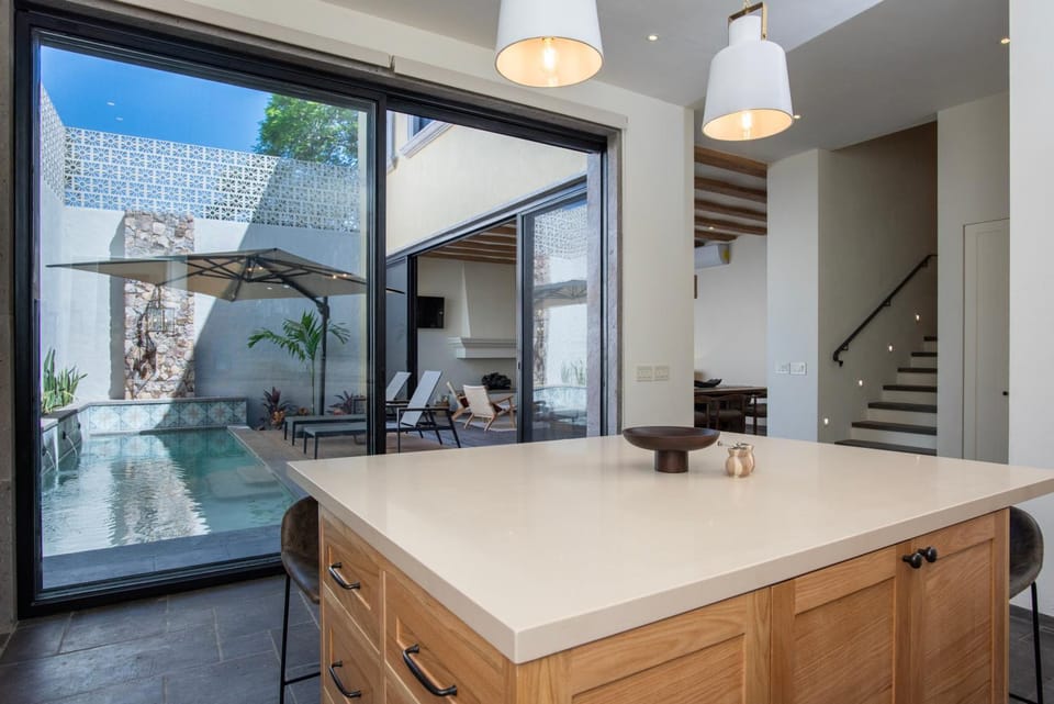 Swimming pool, kitchen