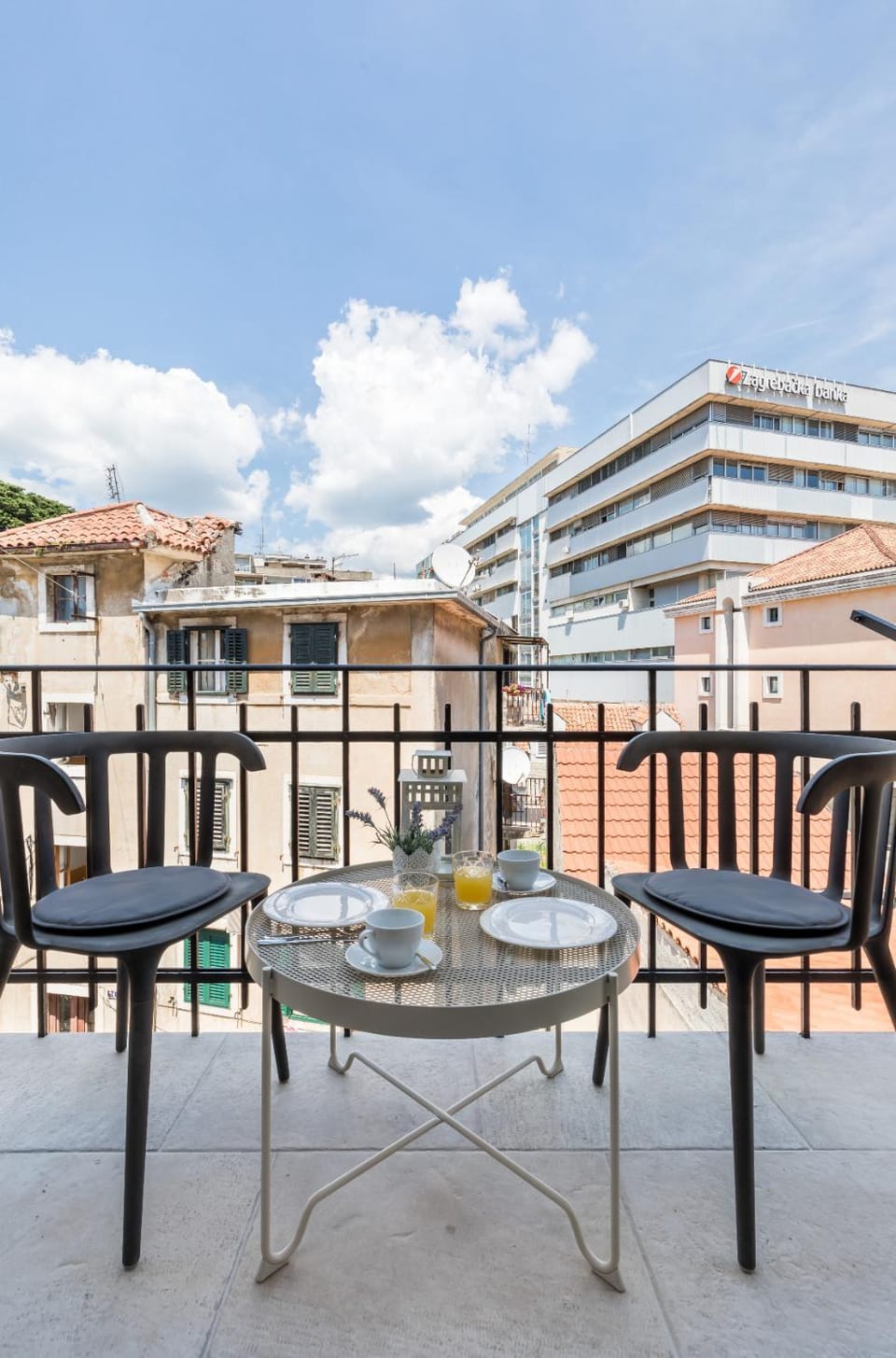 Property building, Day, View (from property/room), Balcony/Terrace