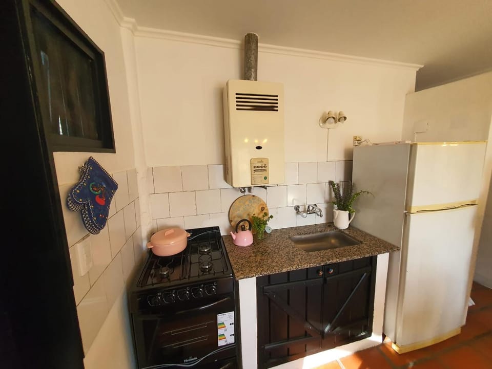 Casa Colibrí House in Buenos Aires Province