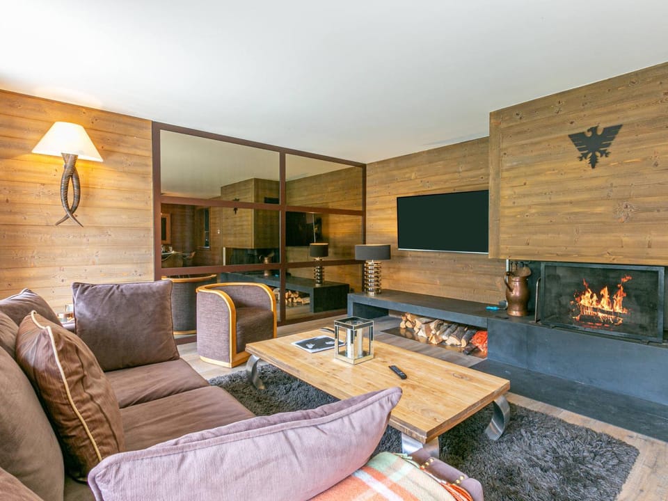 Appartement de prestige avec cheminée, balcon et wifi à Val-d'Isère - FR-1-694-320 Apartment in Val dIsere
