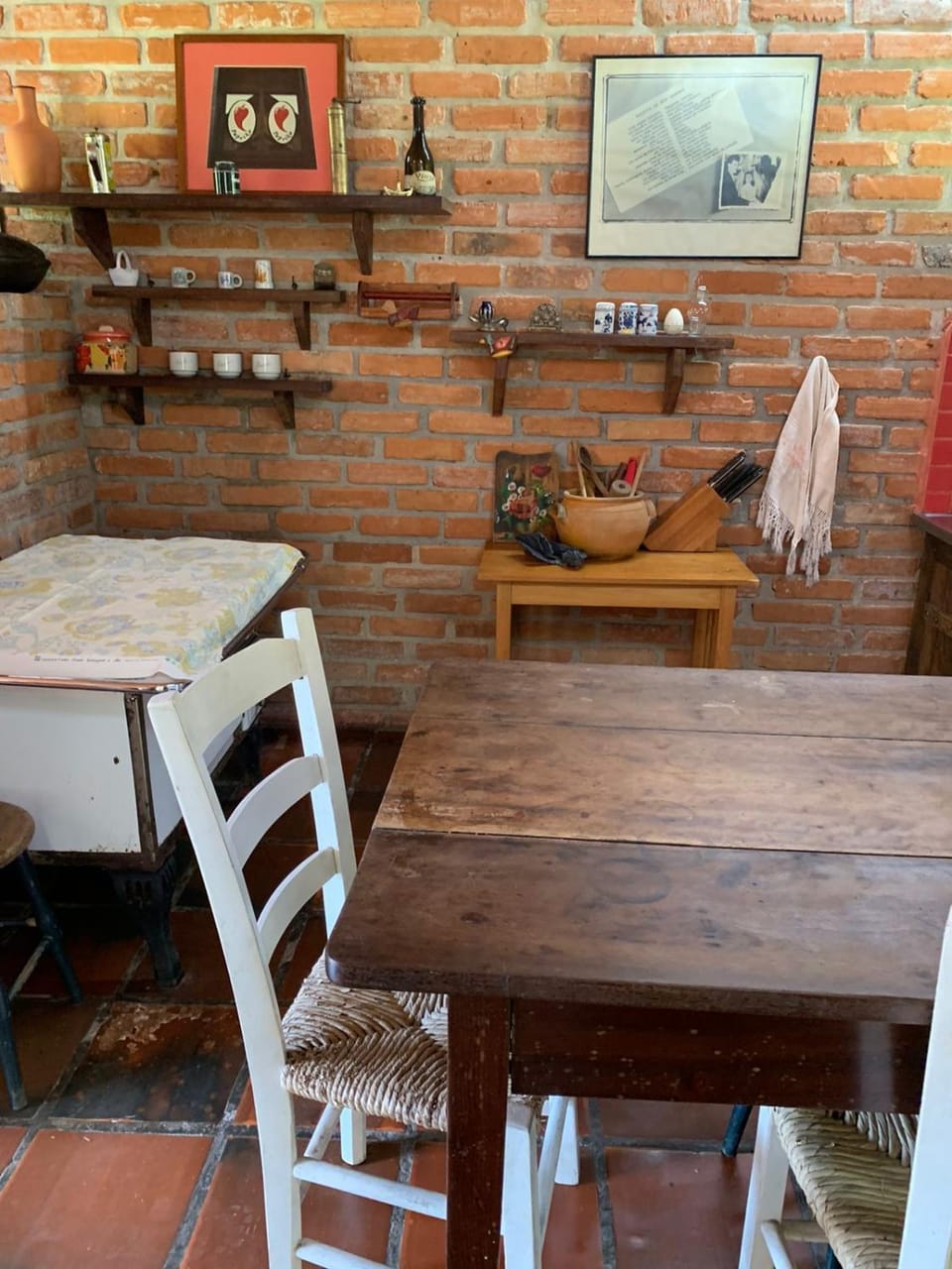 Kitchen or kitchenette, stove, kitchen