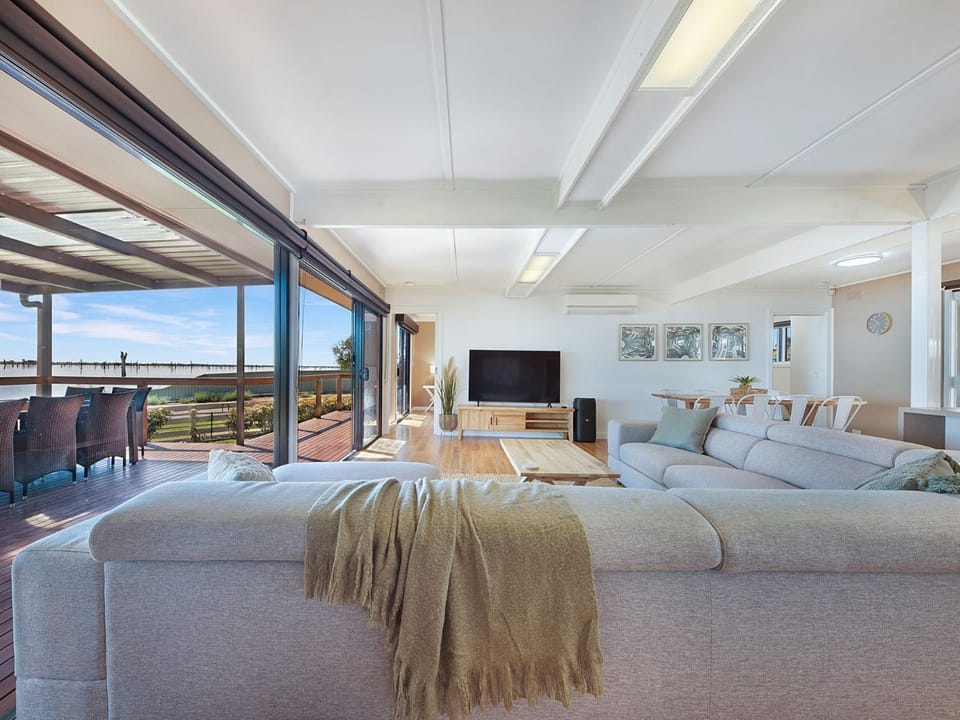 Hogan's Lakehouse House in Yarrawonga