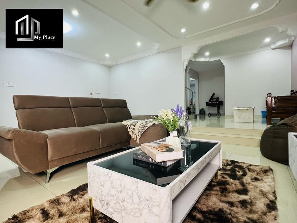 2 Storey 5BR 16pax Semabok Taman Cheng Ho, 3 by Myplace House in Malacca