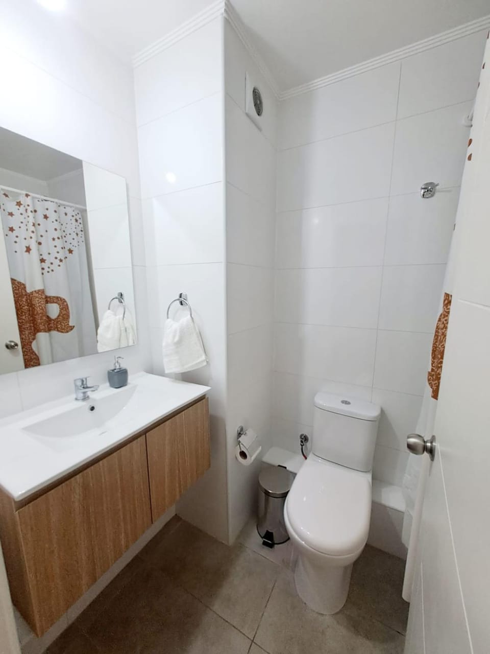 Shower, Bathroom, towels