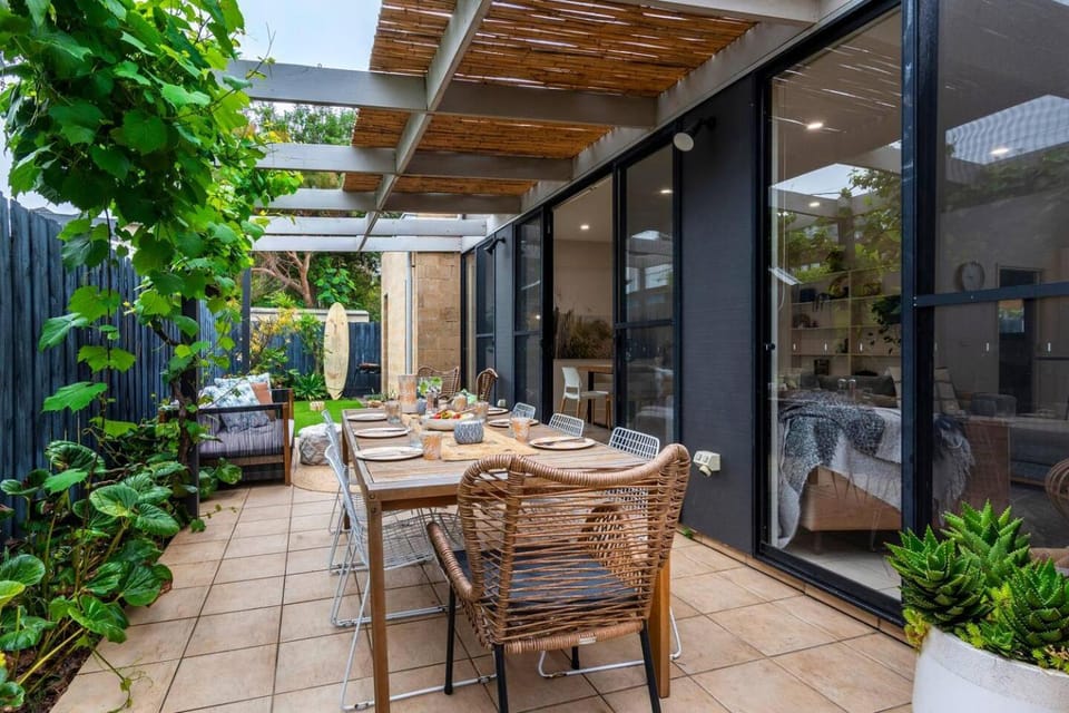 Anchor Ocean Grove - Fireplace, Wineries, Cafes, Bars, Surf Villa in Ocean Grove