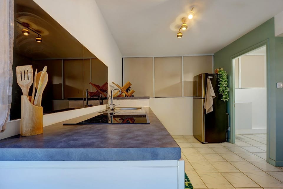 Kitchen or kitchenette, storage, stove, kitchen