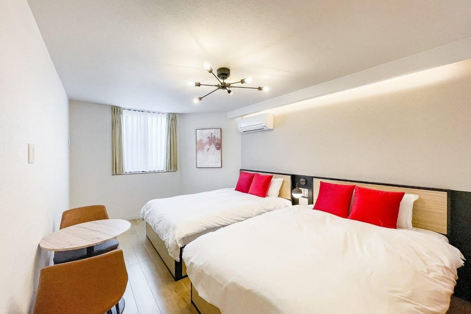 Bed, Seating area, Bedroom