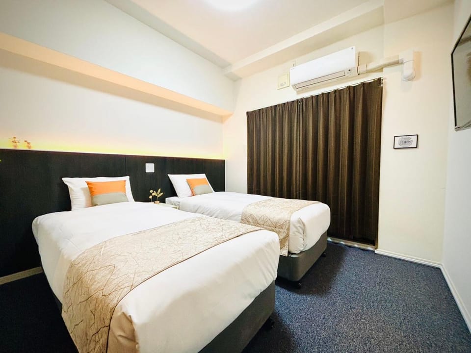 Bed, Bedroom, air conditioner