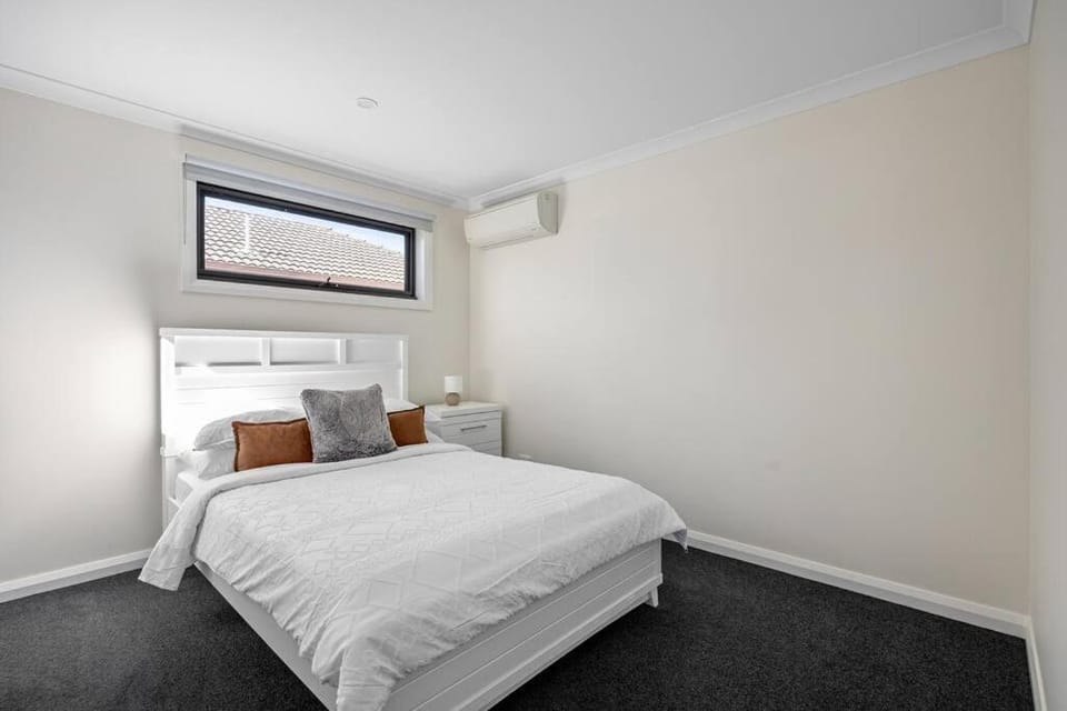 Coastal Stroll at Safety Beach House in Dromana