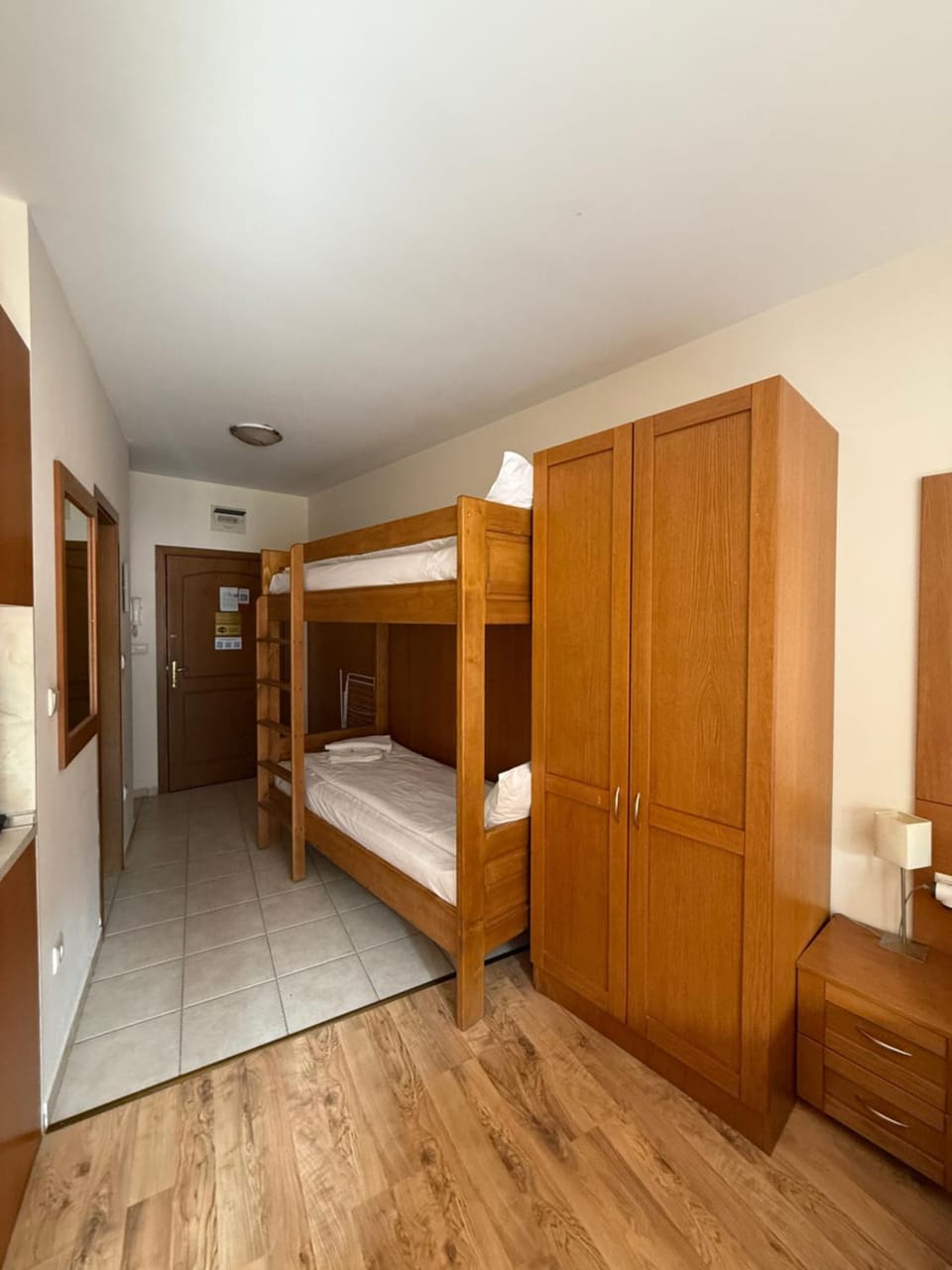 Studio Royal Plaza sleeps 4 Prime location, distance to ski lift - 50M Apartment in North Macedonia