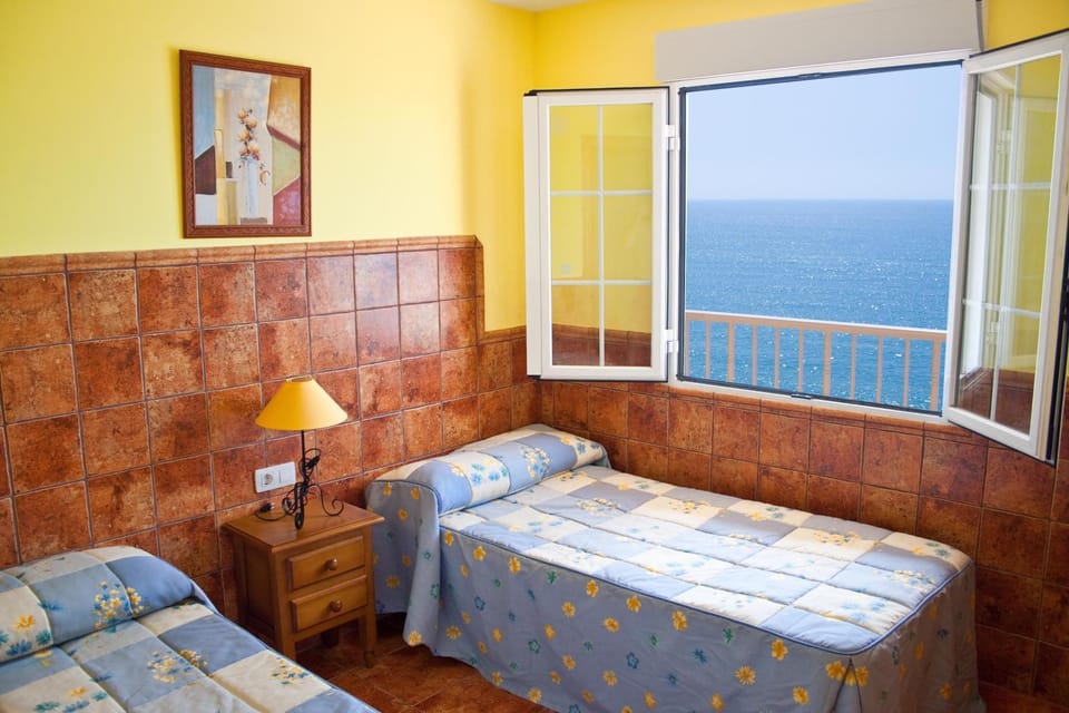 Bed, Sea view