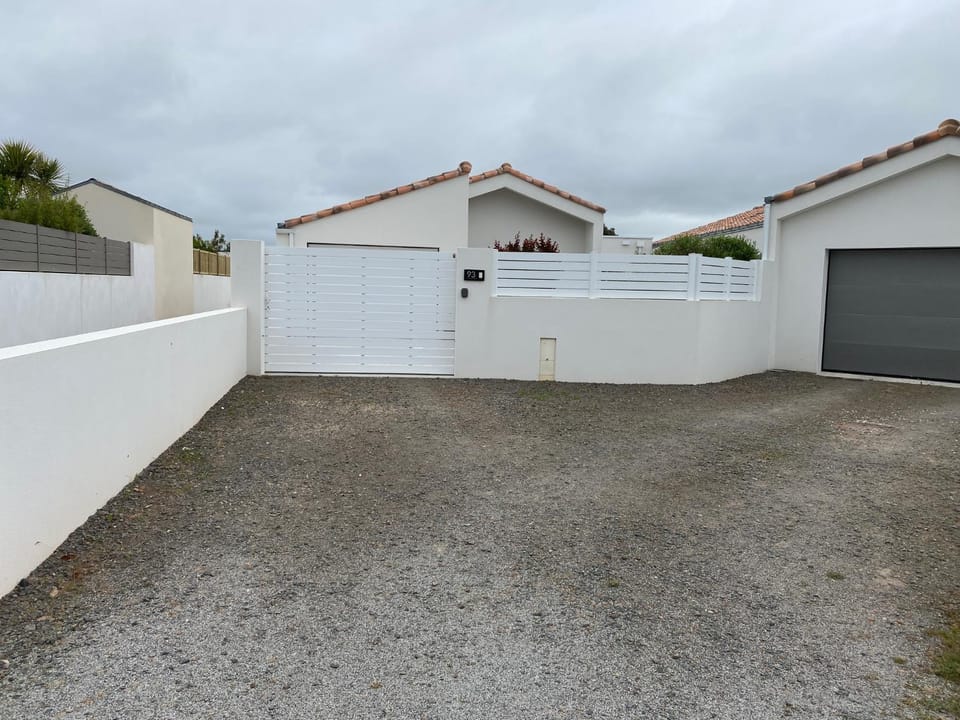La petite maison zone coulée verte menant a l'océan House in Saint-Gilles-Croix-de-Vie