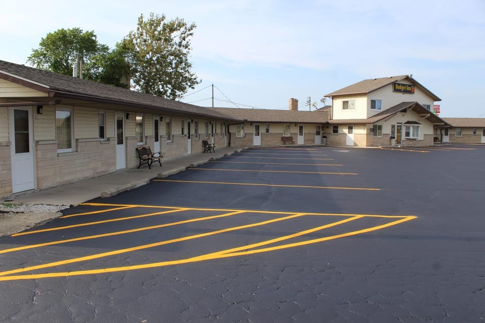 Property building, Day, Parking