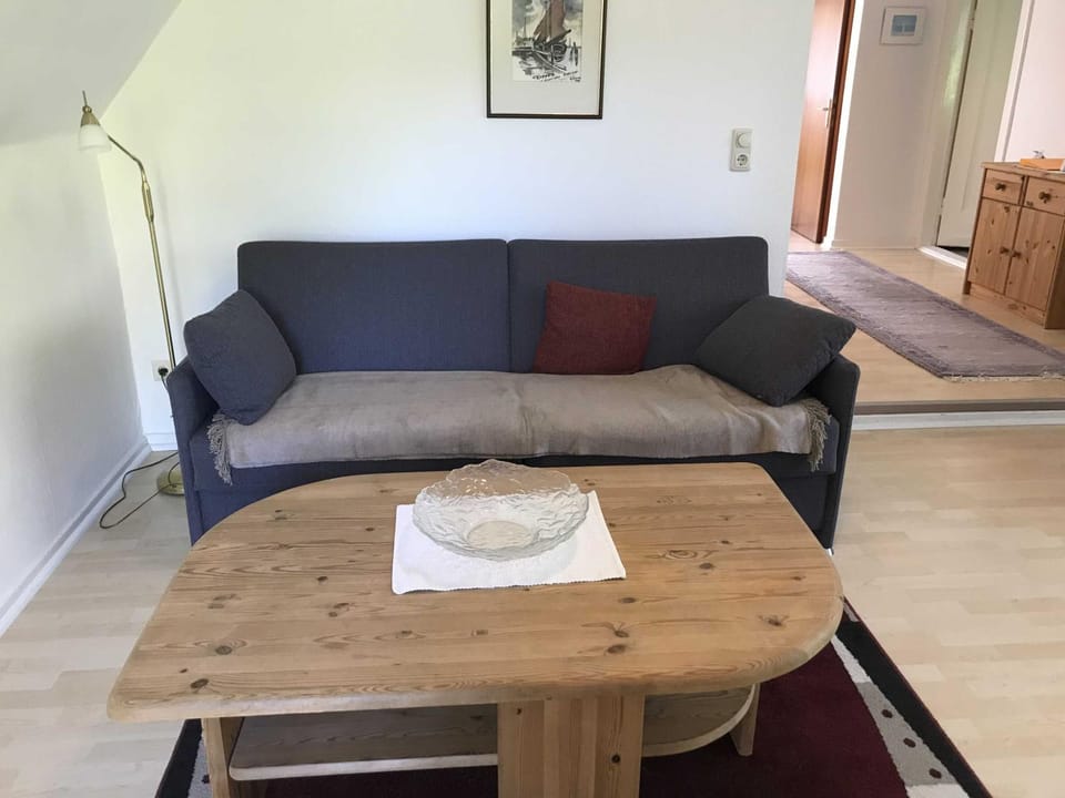 Living room, Photo of the whole room, Seating area