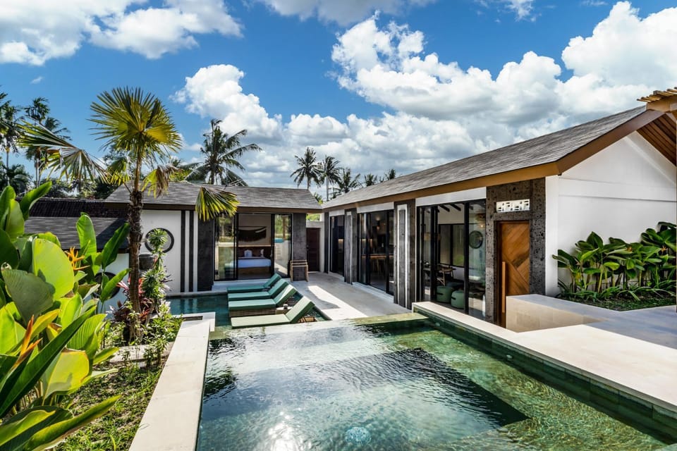 Property building, Natural landscape, Pool view, Swimming pool, sunbed