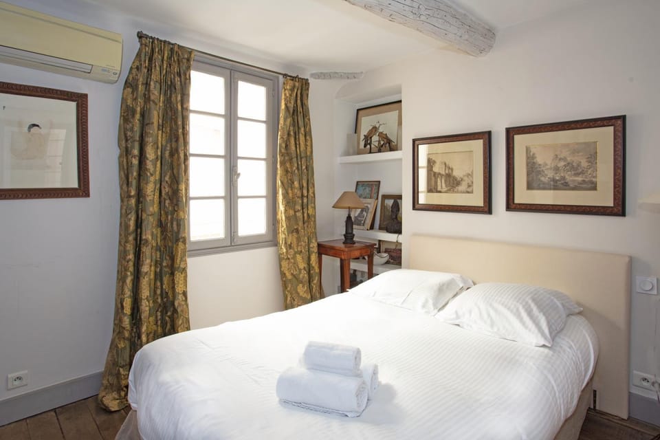 Le Méjanes Apartment in Aix-en-Provence