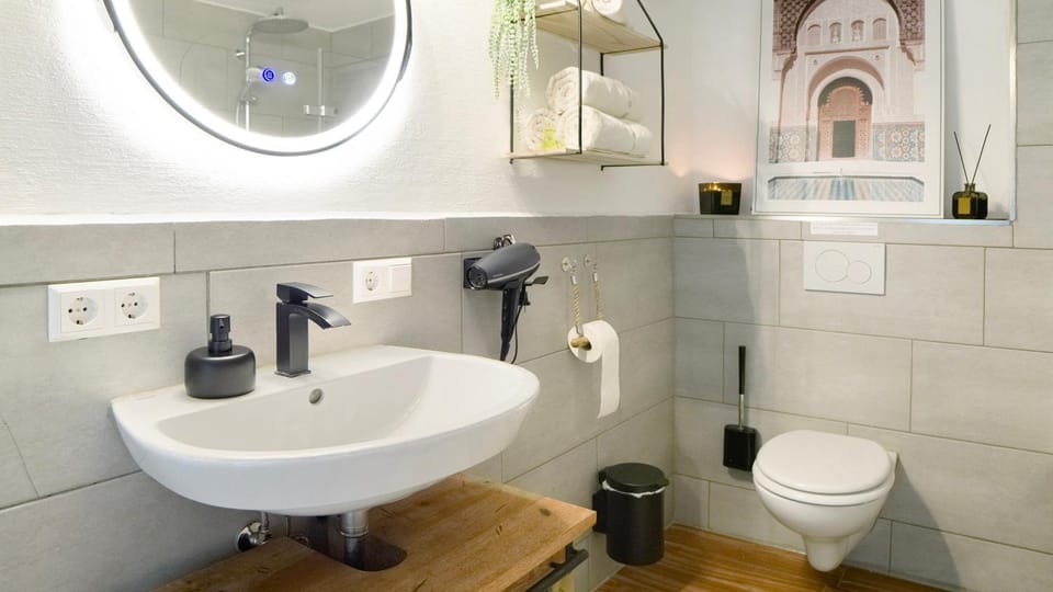 Bathroom, Living room