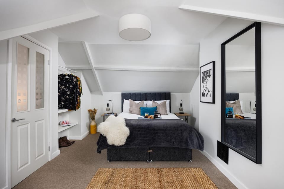 Bed, Bedroom