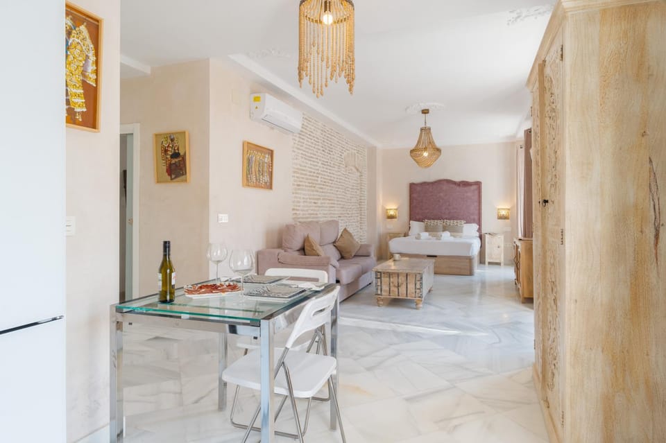 Living room, Dining area, Bedroom