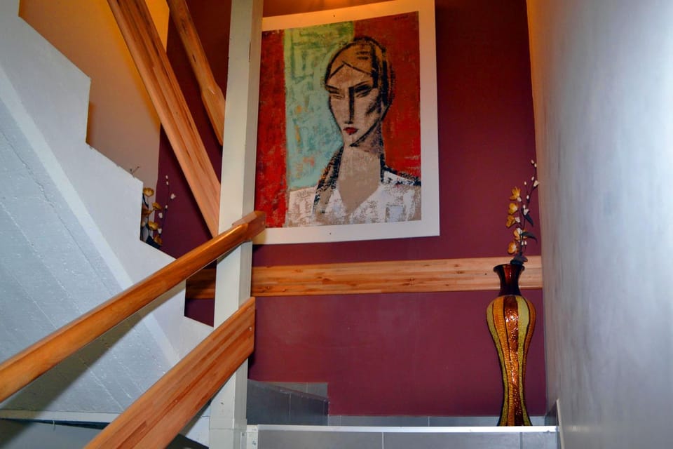 Decorative detail, Area and facilities