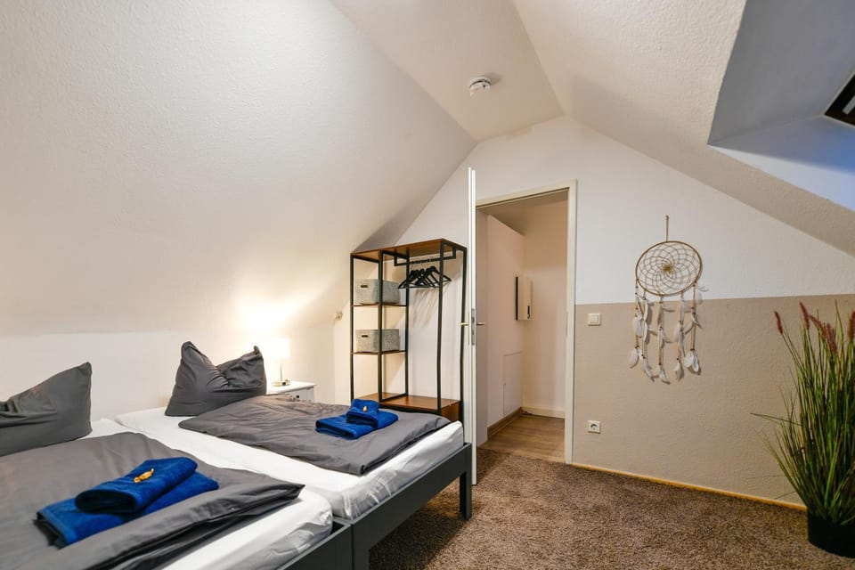 Bed, Photo of the whole room, Bedroom, towels