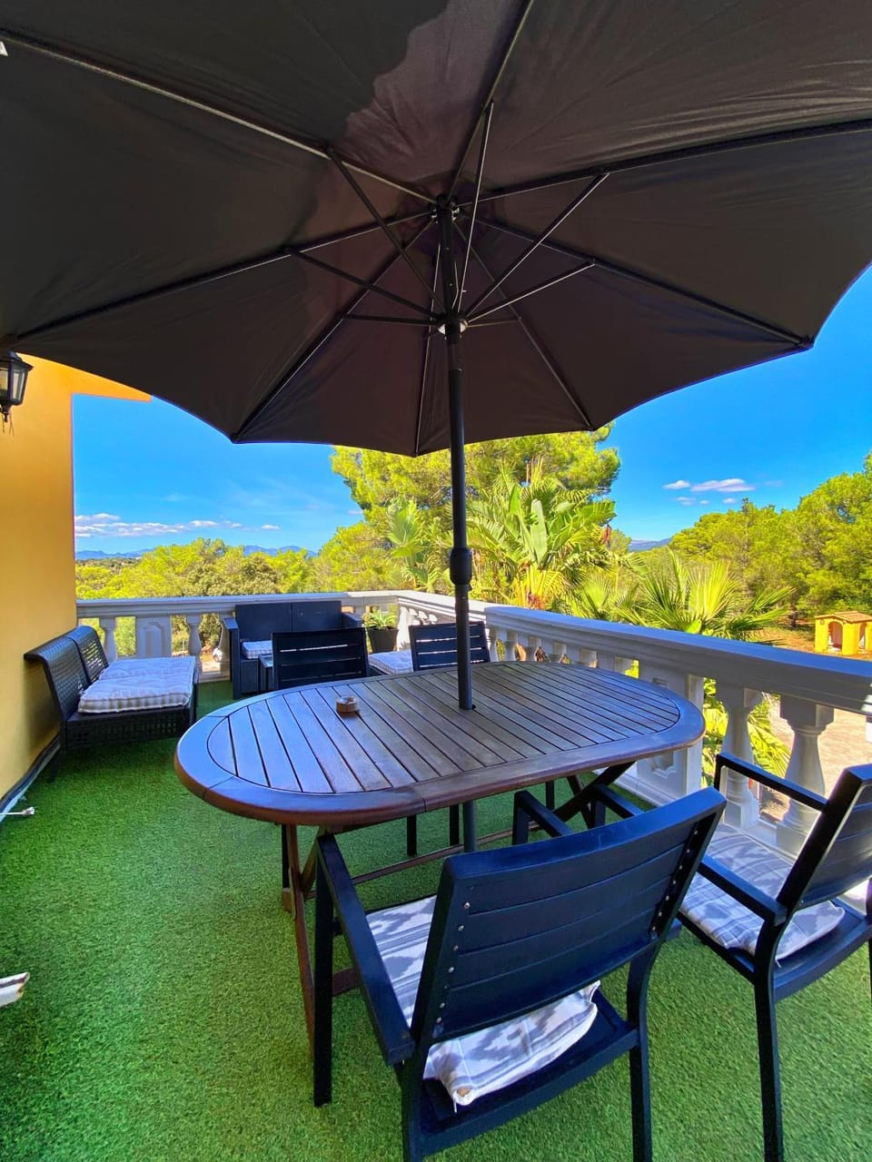 Chalet Bellavista Bed and Breakfast in Raiguer