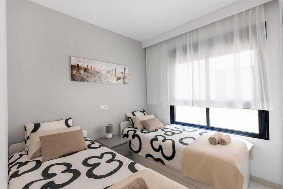 2BD Coastal Gem with Pool & Terrace - Torre de la Horadada Apartment in Vega Baja del Segura