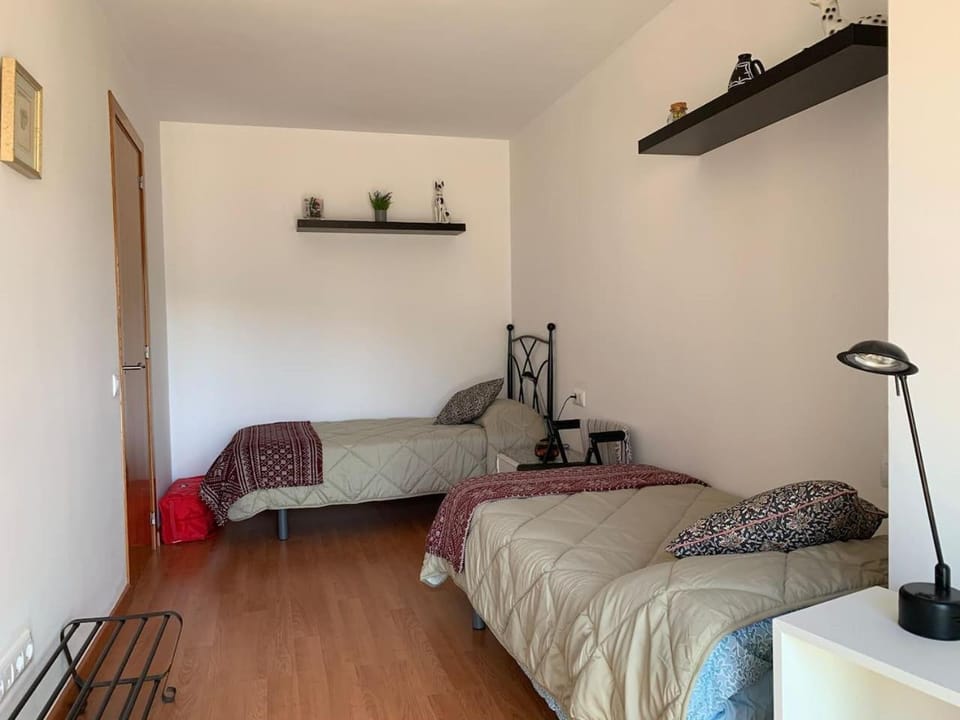 ApartaMonti Dúplex Apartment in Ripollès