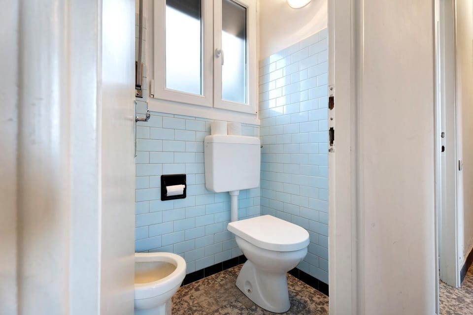 Bathroom, Living room